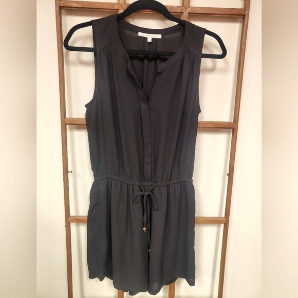 Daniel Rainn Black Sleeveless Lightweight Drawstring Romper, size S - Picture 7 of 9